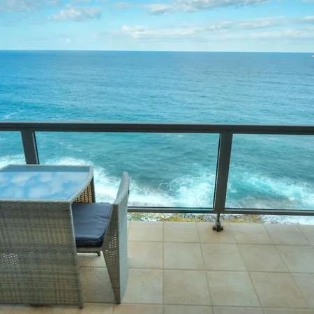 Modern, Large 3bedroom, Spectacular Views Goslm-9 * Sliema