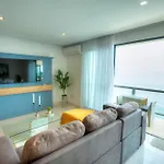 Modern, Large 3bedroom, Spectacular Views Goslm-9 *