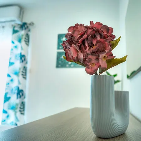 Modern, Large 3bedroom, Spectacular Views Goslm-9 슬리에마
