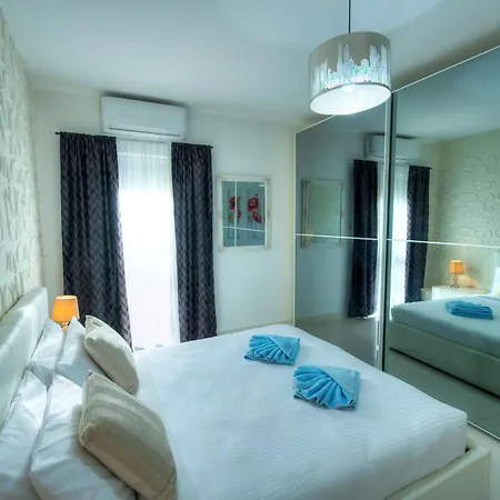 Apartment Modern, Large 3bedroom, Spectacular Views Goslm-9 *