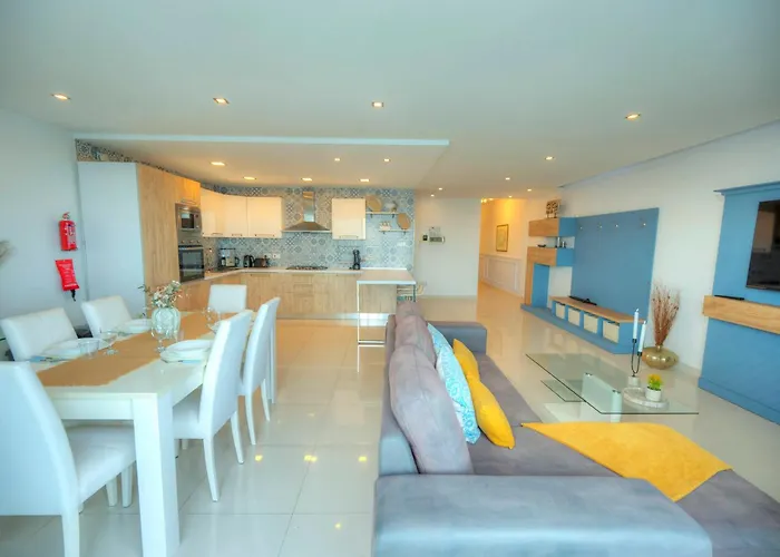 Modern, Large 3bedroom, Spectacular Views Goslm-9 Apartament