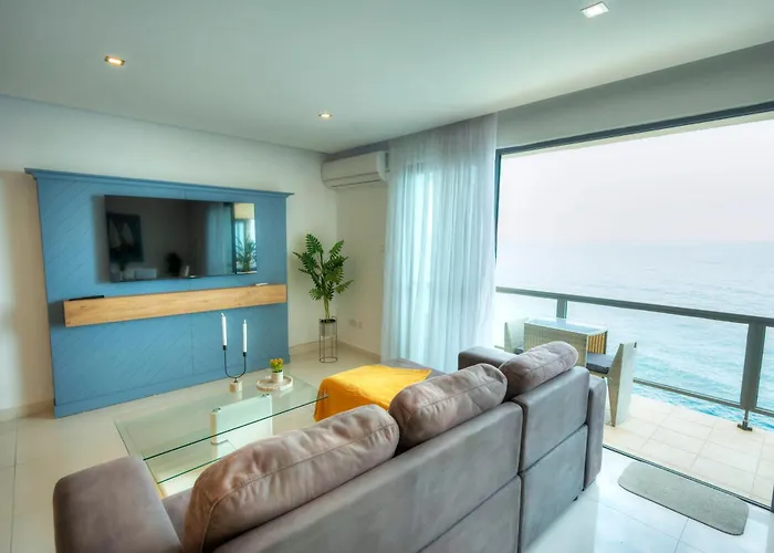 Modern, Large 3bedroom, Spectacular Views Goslm-9 *