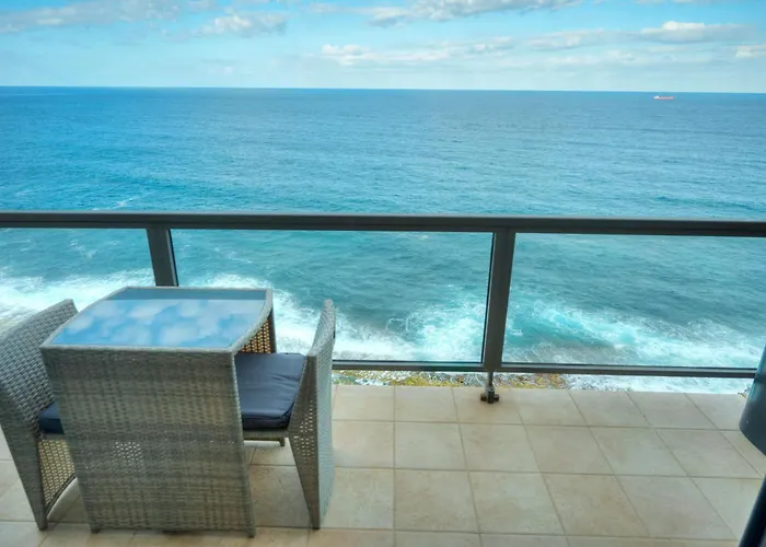 Modern, Large 3bedroom, Spectacular Views Goslm-9 * Sliema