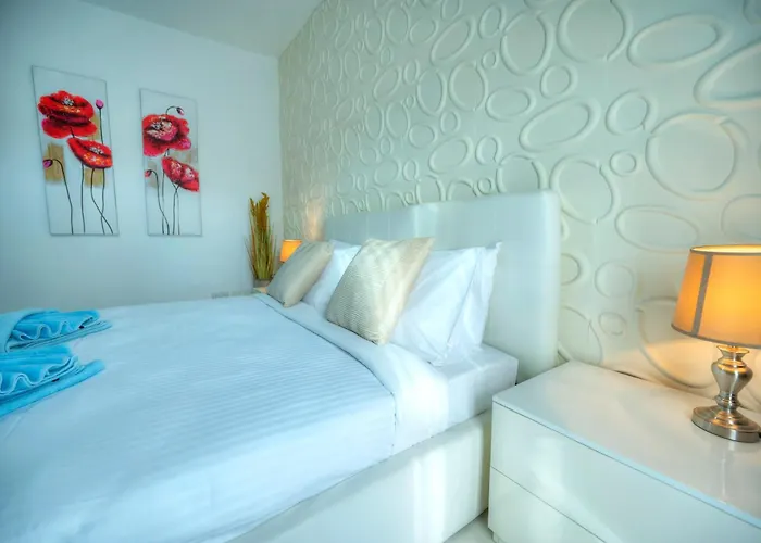 아파트 Modern, Large 3bedroom, Spectacular Views Goslm-9 슬리에마