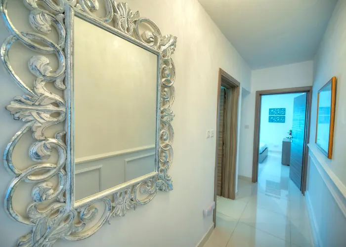 Modern, Large 3bedroom, Spectacular Views Goslm-9 * Sliema