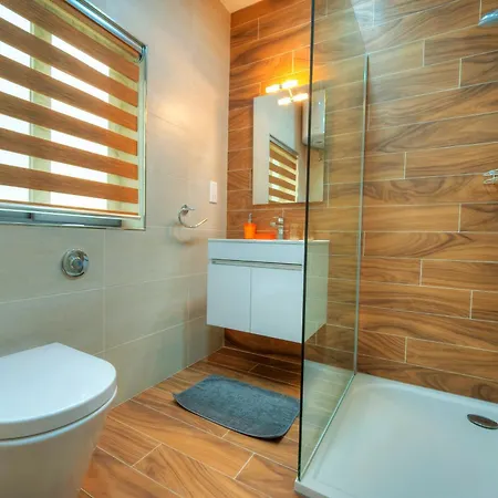 شقة Modern, Large 3bedroom, Spectacular Views Goslm-9 سليمة